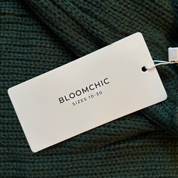 NEW Tunic💚 - Picture 2 of 6